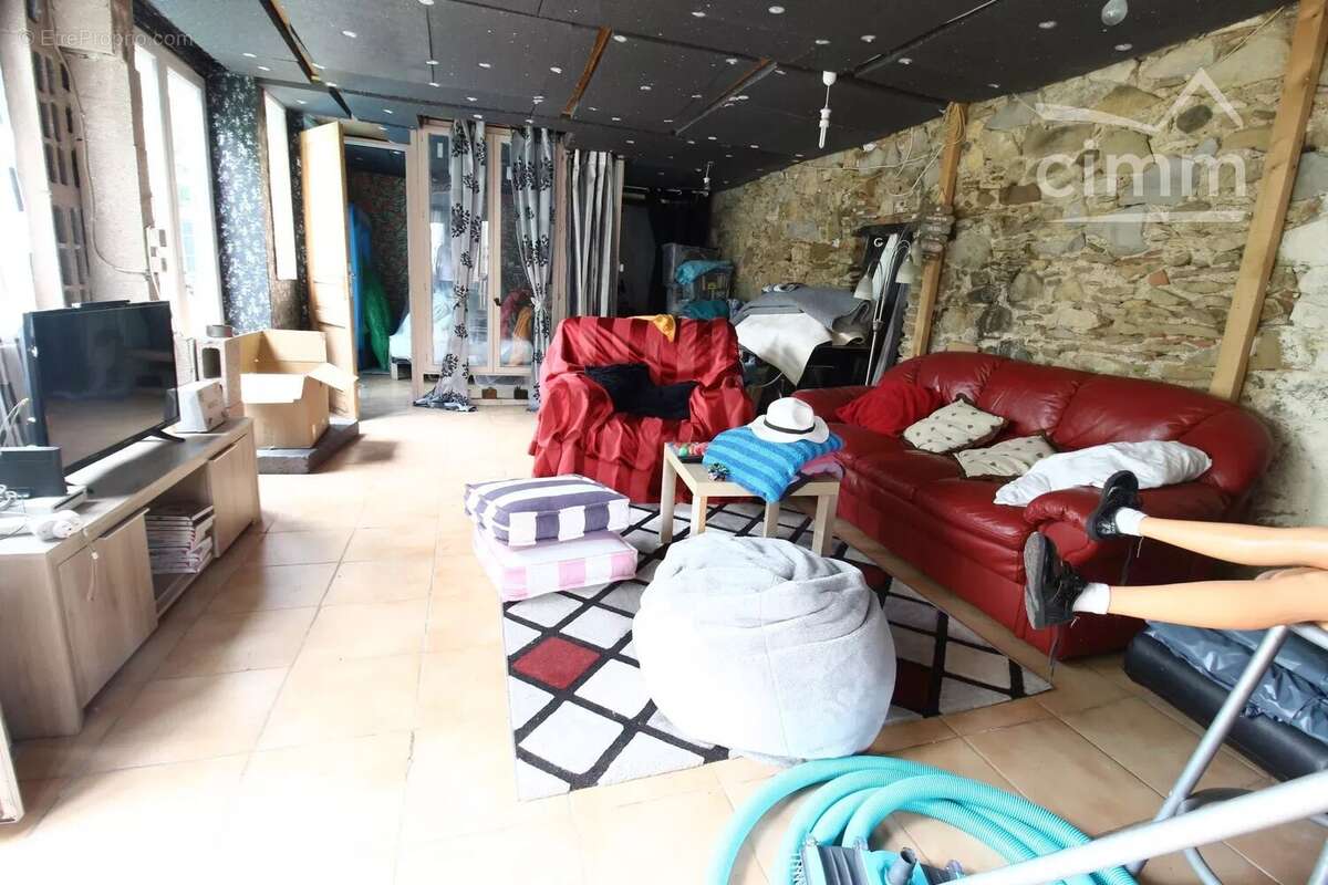 A vendre 2 maisons sur 23 000m² de terrain bordé par une rivière - photo 12