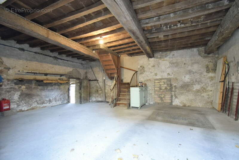 n°5 - Maison à GIVRY