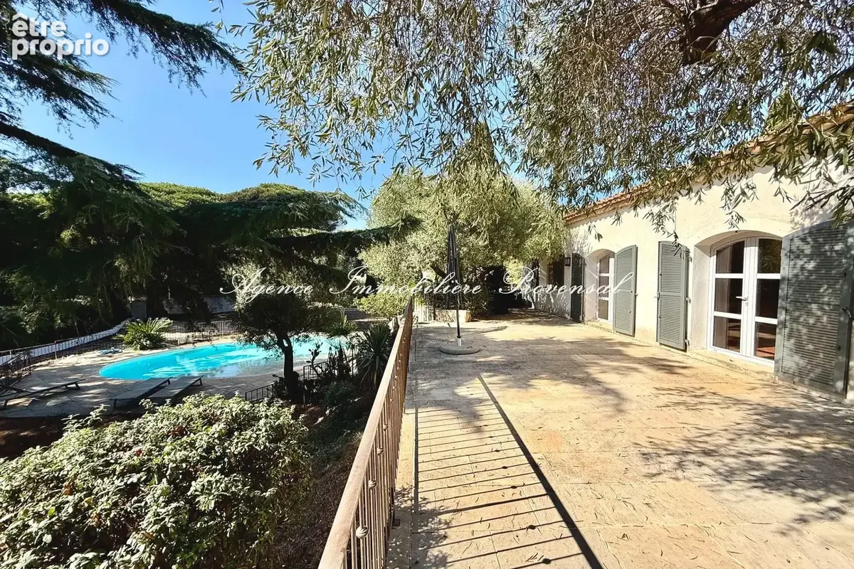 Maison 9 pièces 250 m² à vendre à Grimaud (83310) - photo 4