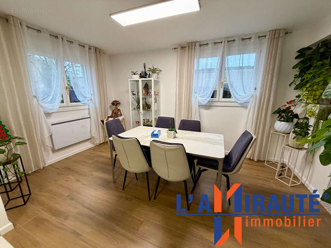 Maison à SARTROUVILLE