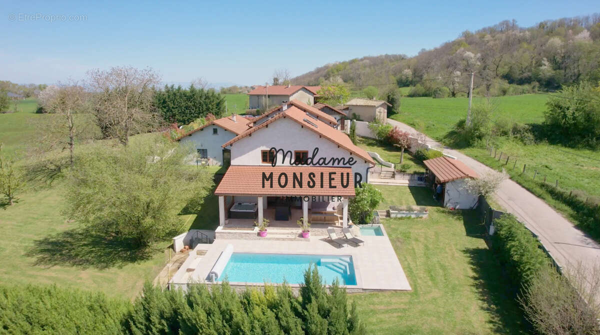 Maison à BOURGOIN-JALLIEU