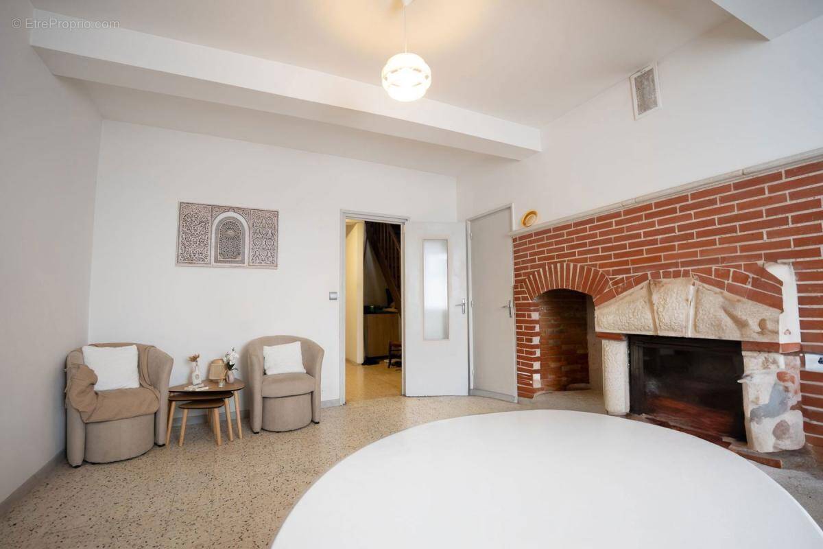 Maison à POMPIGNAN