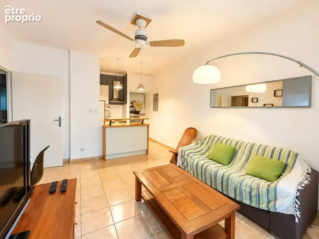 A vendre - apt t2 meuble - st gilles les bains - photo 2
