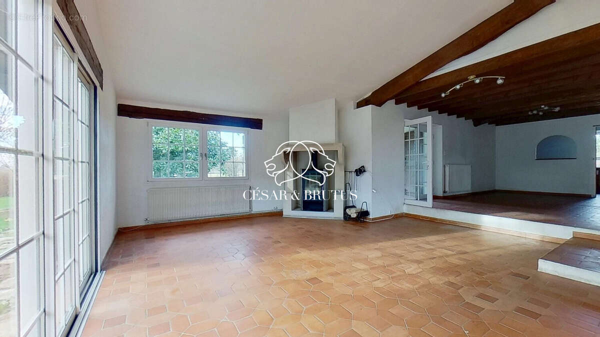 Maison 180 m² à Saint-Trivier-Sur-Moignans  - photo 5
