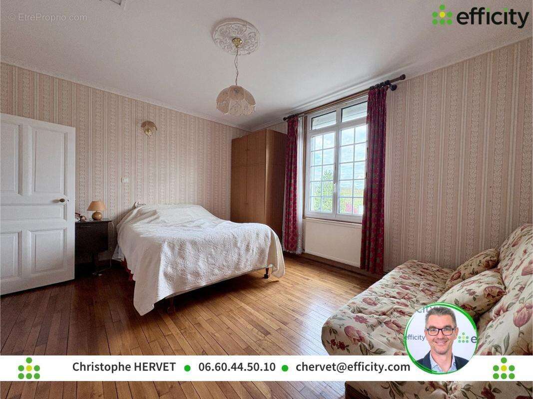 Maison à RUELLE-SUR-TOUVRE