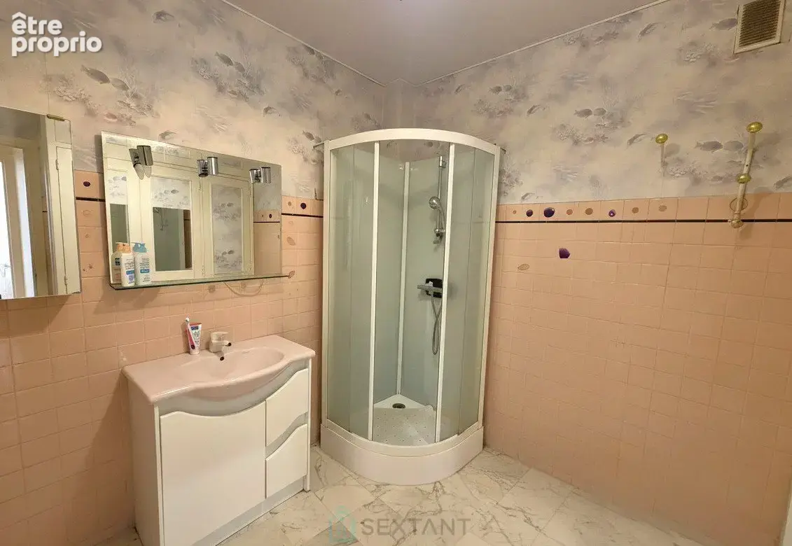 Centre-ville de Blois : appartement 80 m² + place de parking + cave - photo 6