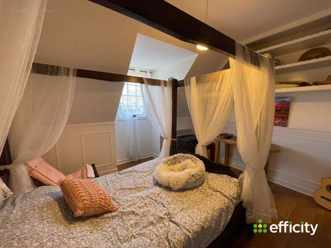 Maison à DROUE-SUR-DROUETTE