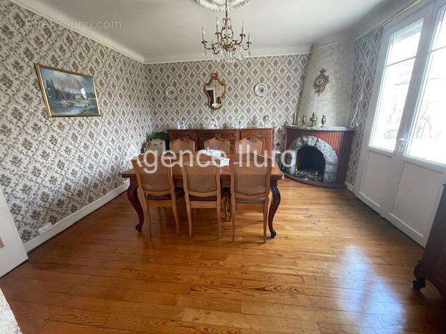 - maison t6 avec jardin et garage dans secteur recherche - - photo 2