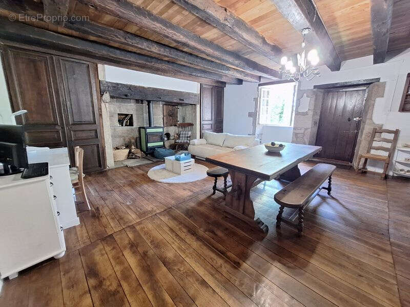 Maison à SOUSCEYRAC