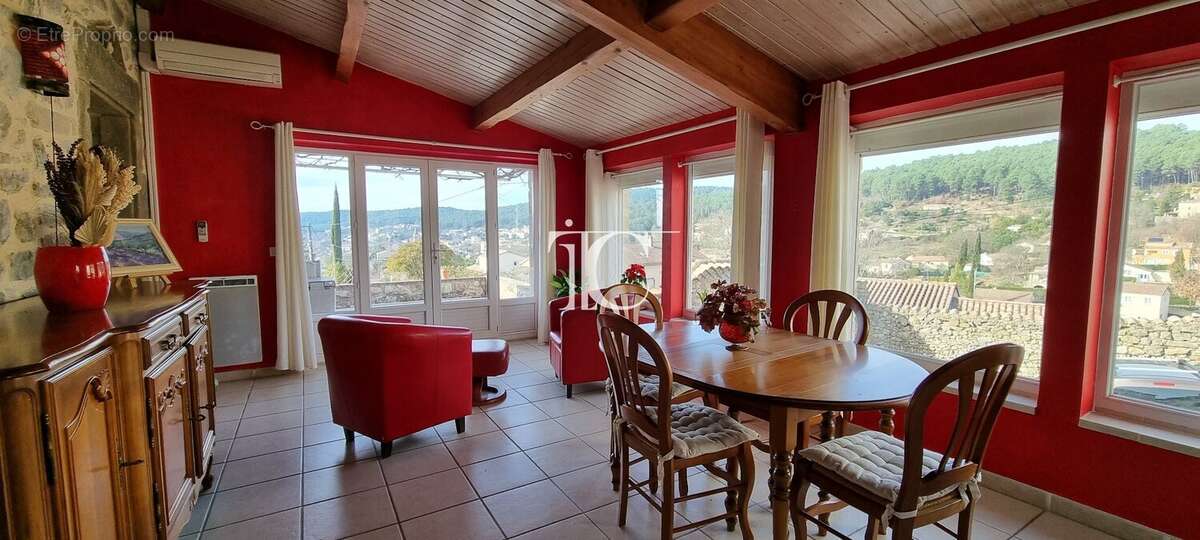 Maison à SAINT-PAUL-LE-JEUNE