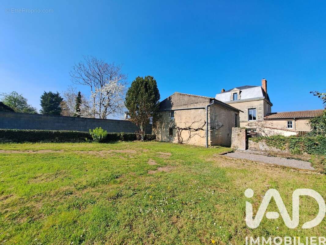 Maison 96 m² à Saint-Jacques-De-Thouars  - photo 9