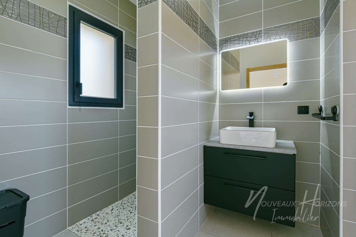 Maison 157 m² à Saint-Maurice-Les-Brousses  - photo 12