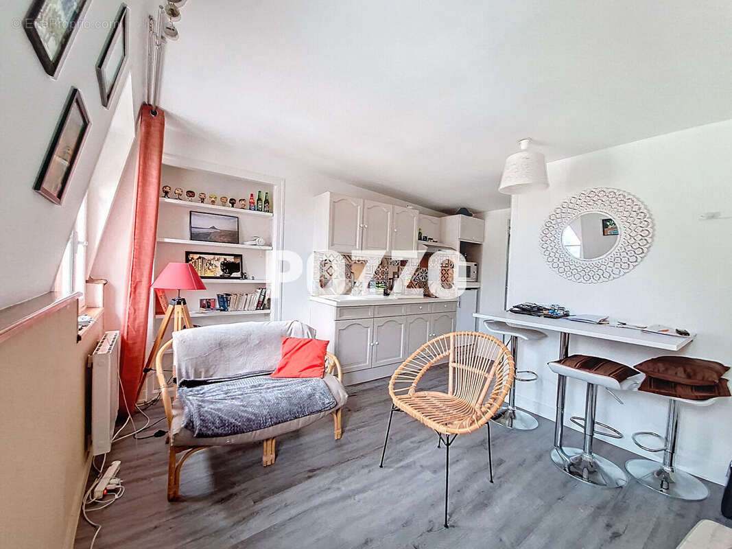 A VENDRE - GRANVILLE (50400) - Appartement 23.27m² hypercentre ! - photo 2