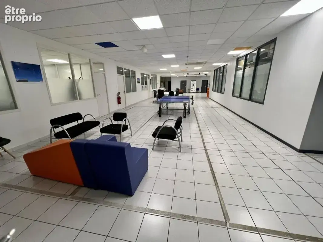 Commerce 4 090 m² à vendre à Vertou (44120) - photo 2