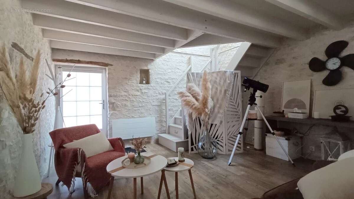 Maison à VOUZAILLES