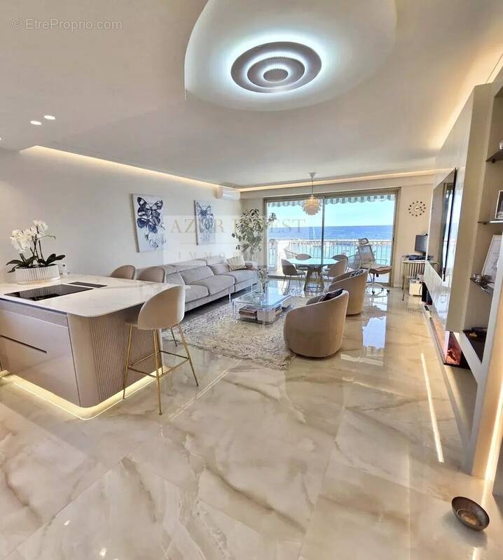 Appartement à ROQUEBRUNE-CAP-MARTIN