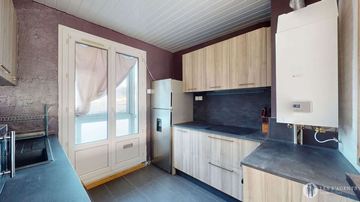 Appartement à SAINT-MARTIN-D'HERES