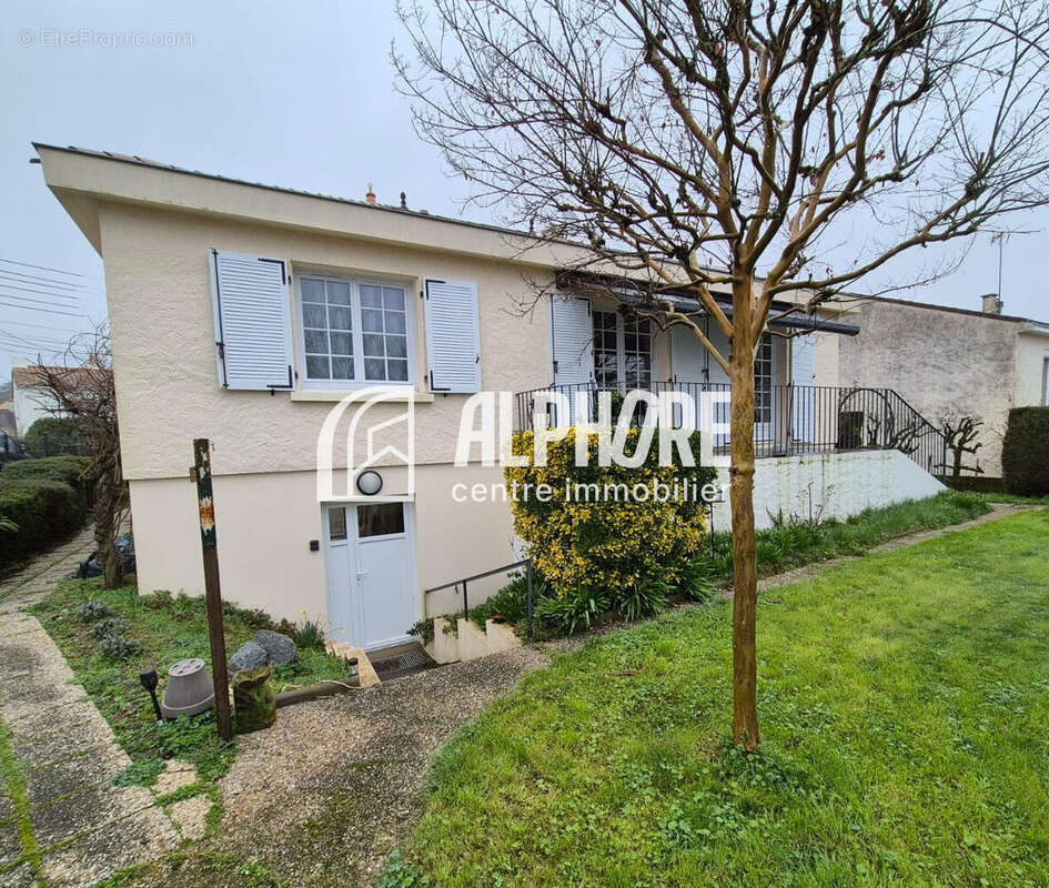 Maison 4 pièces à vendre à La Roche-sur-Yon - Réf. VINC2109 - photo 2