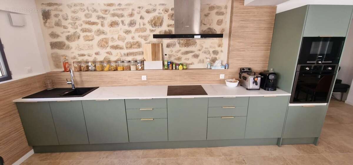 Appartement à VERNEGUES