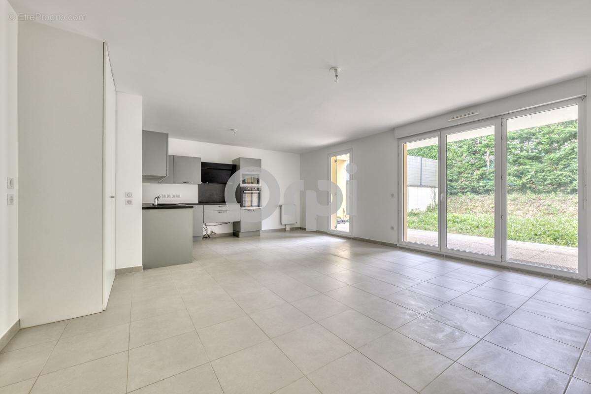 Appartement à FERRIERES-EN-BRIE