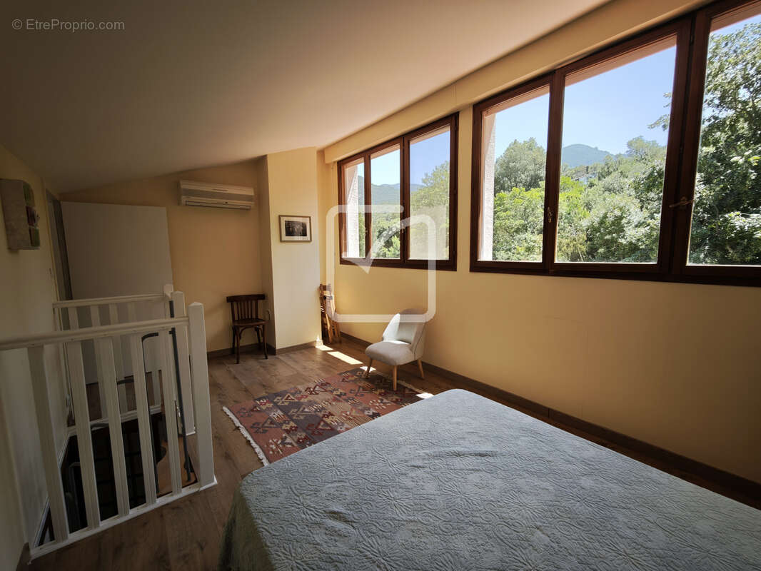 Magnifique propriété de deux appartements au calme de la nature! Vue exceptionnelle sur les montagnes! - photo 19