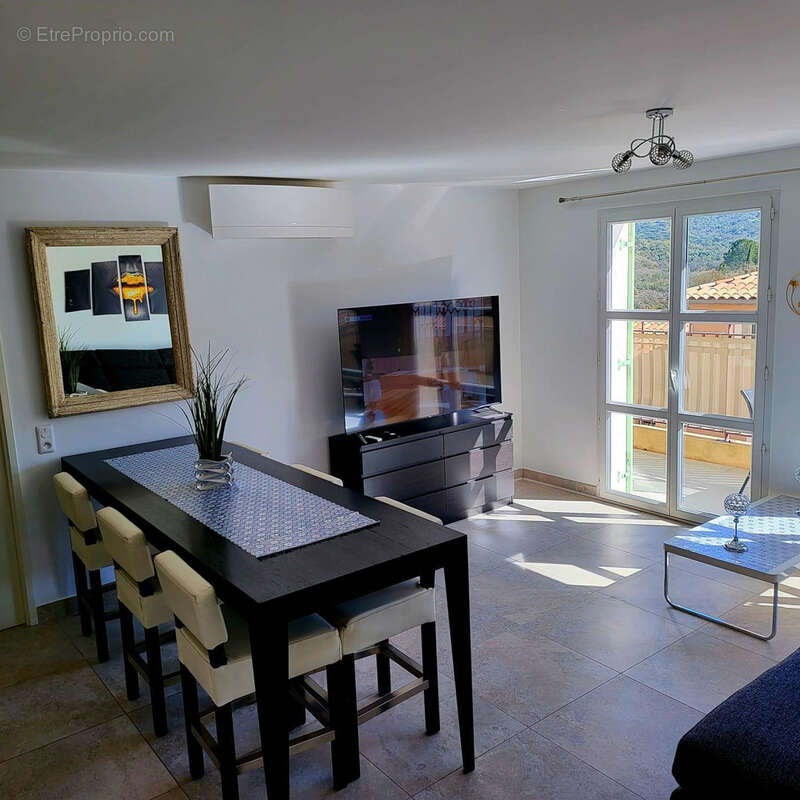 Appartement à GRIMAUD