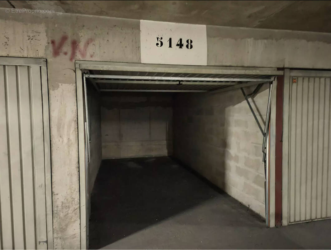 Parking à LE KREMLIN-BICETRE