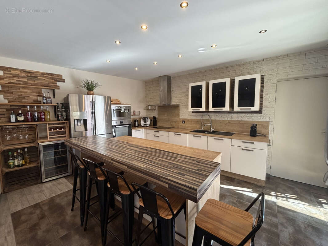 Maison à SAINT-JEAN-LASSEILLE