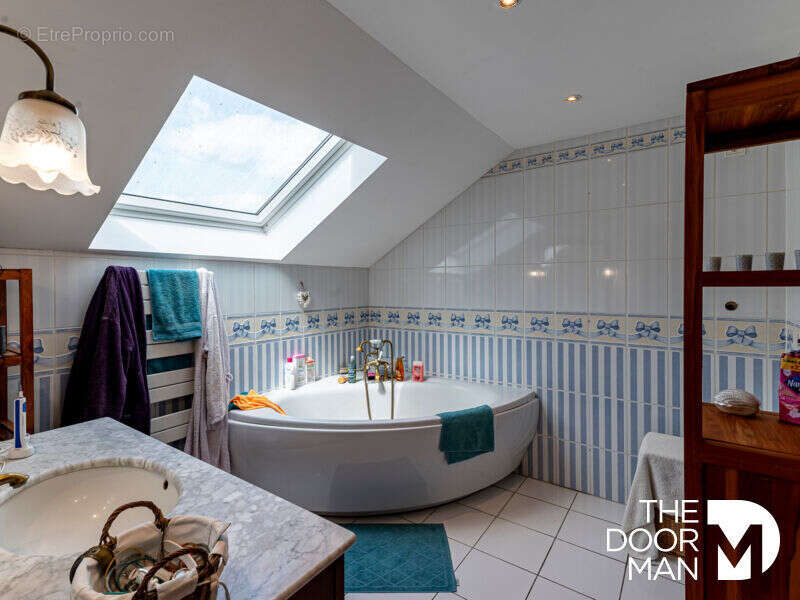 Maison à LE PERRAY-EN-YVELINES