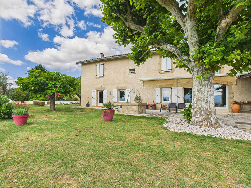 Maison à SAINT-MARCEL-LES-VALENCE