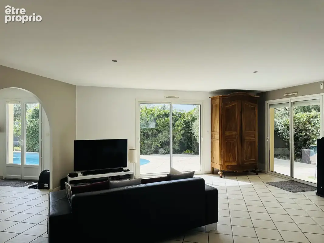 Photo Maison à Saint-Aubin-De-Medoc au prix de 489 000€