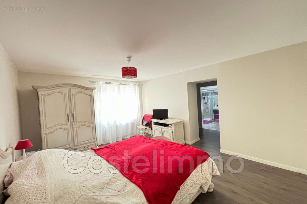 Maison à CASTELSARRASIN