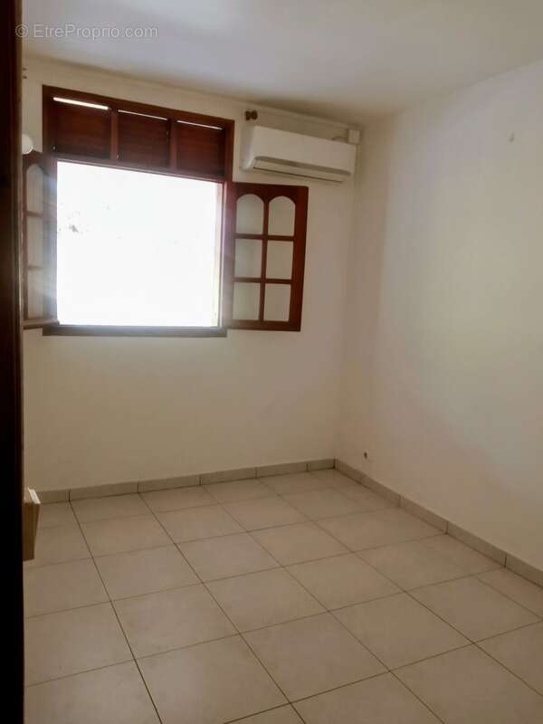 Maison à BASSE-TERRE