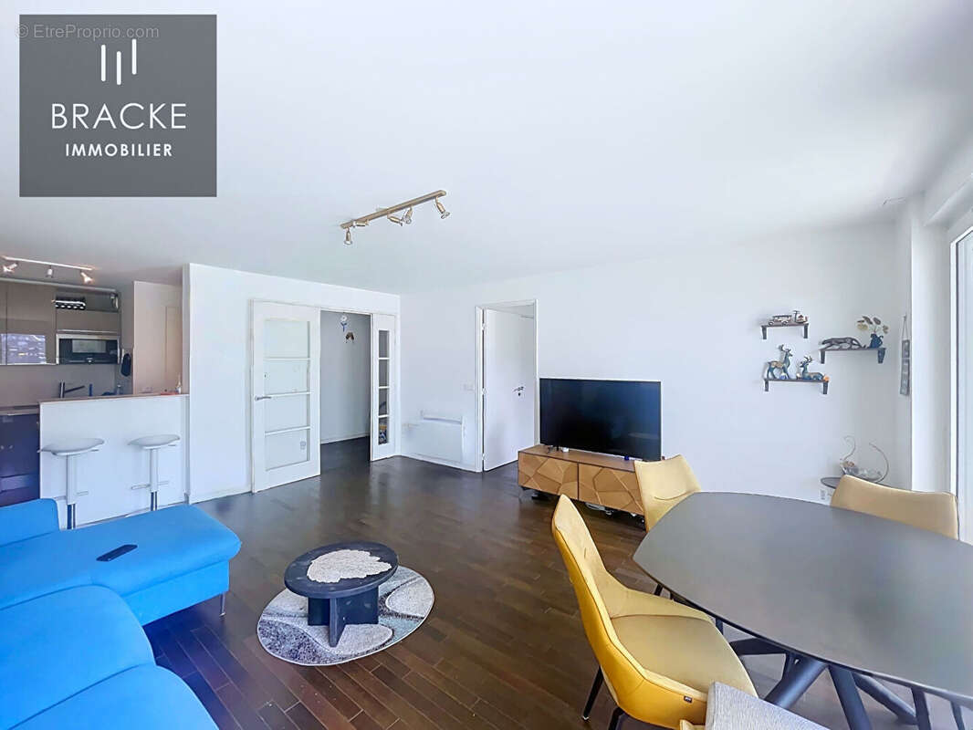 Appartement Courbevoie 4 pièces - large BALCON - vue dégagée - photo 8