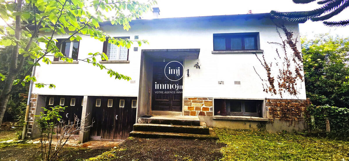 Maison à SAINT-PIERRE-DE-FRUGIE