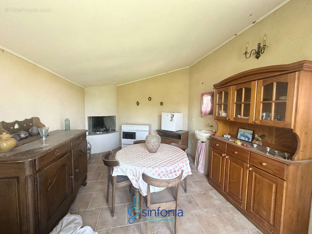 Maison à SERVIERS-ET-LABAUME