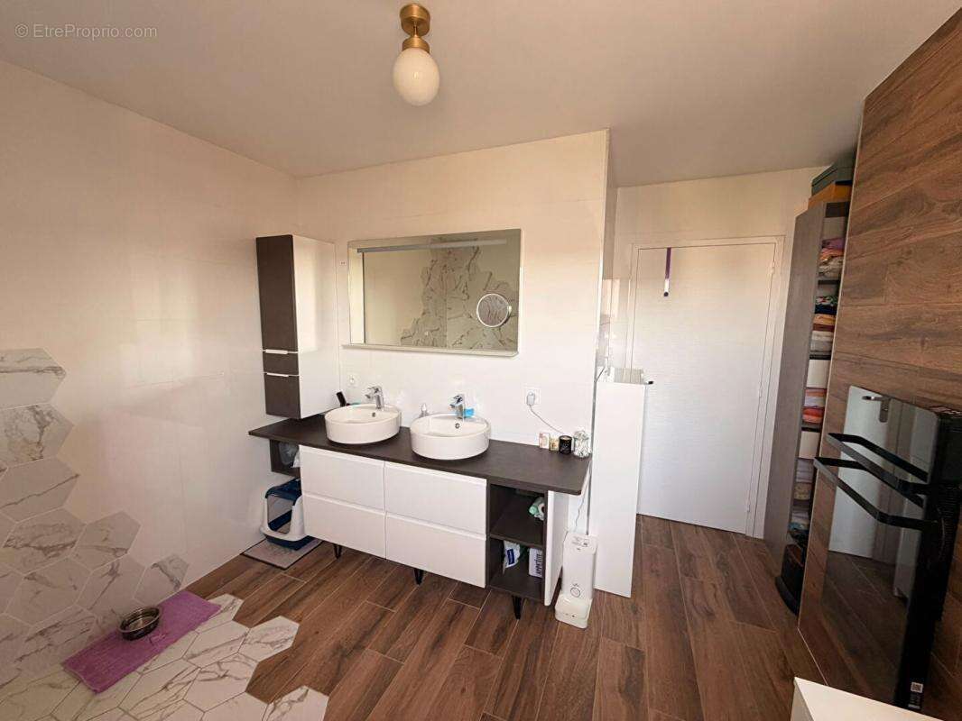 Maison contemporaine d'exception avec piscine couverte à Cholet - photo 8