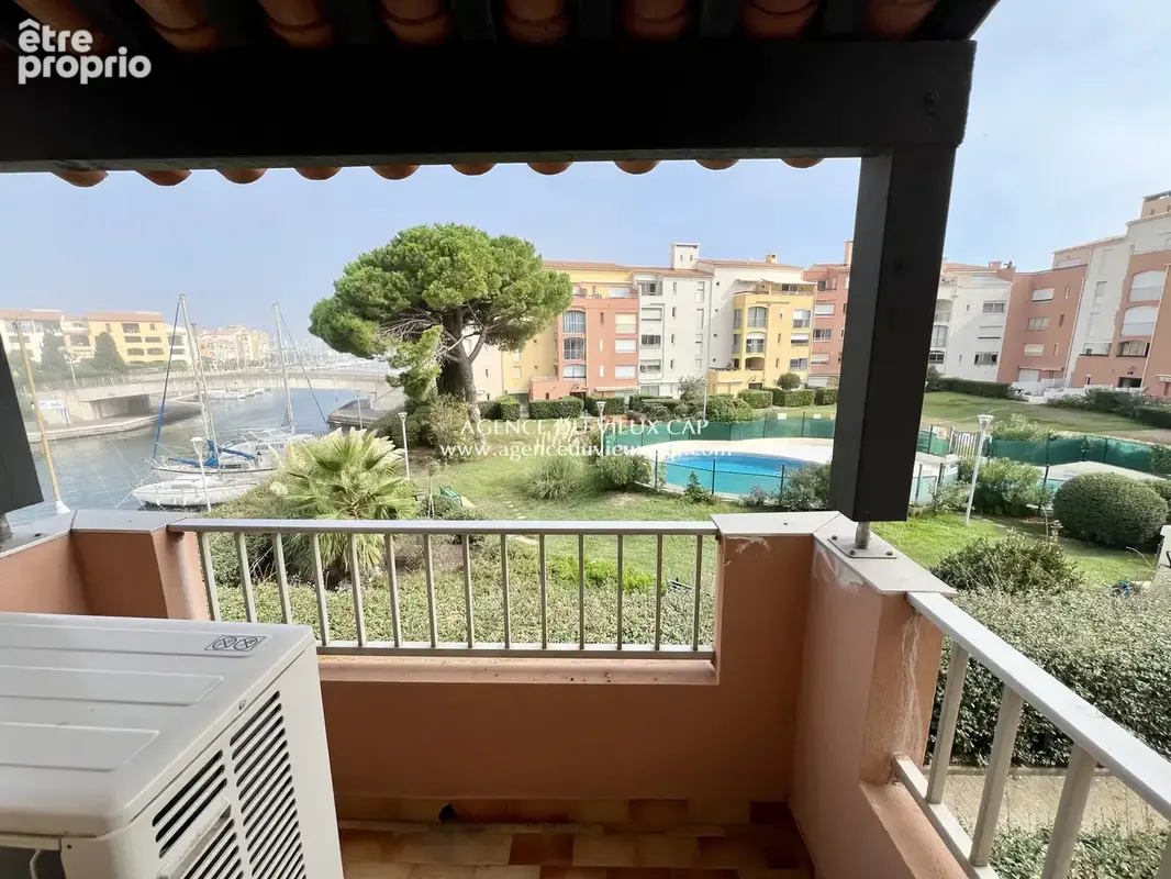 Achat cap d'agde - quartier vieux port - t2 cabine - parking prive - belle vue sur canal - photo 10