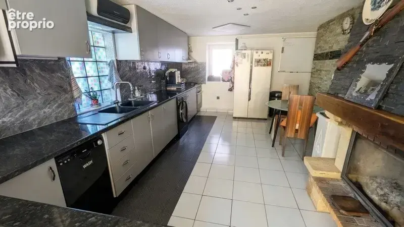 Maison de 8 pièces principales - photo 3