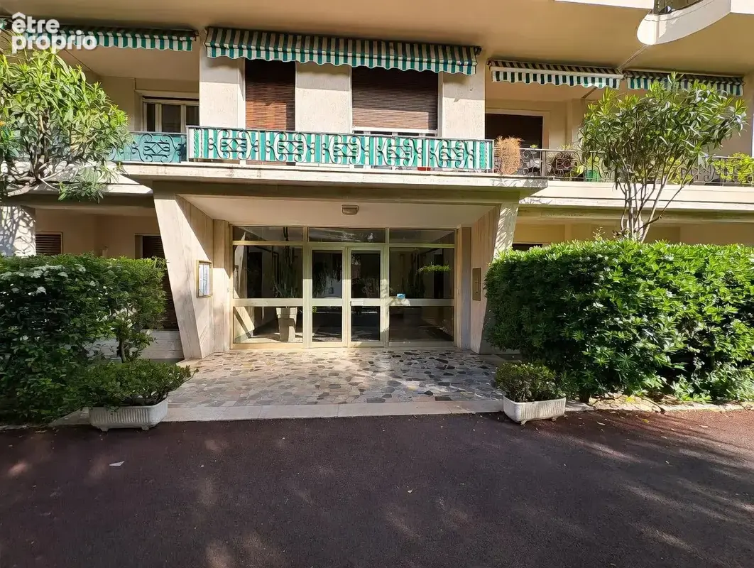 Baisse de prix – 940 000 € – appartement-villa – 152 m² de terrasse – nice libération - photo 12