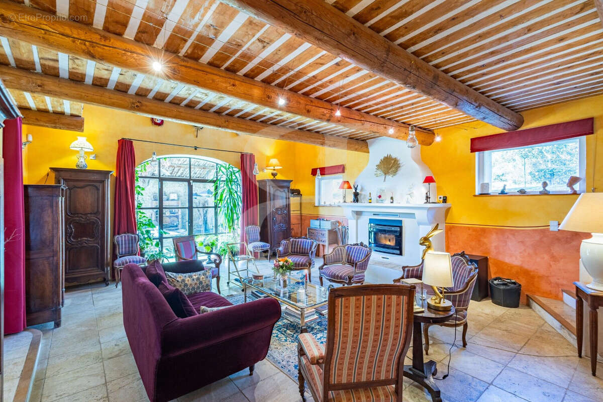 Maison à VAISON-LA-ROMAINE