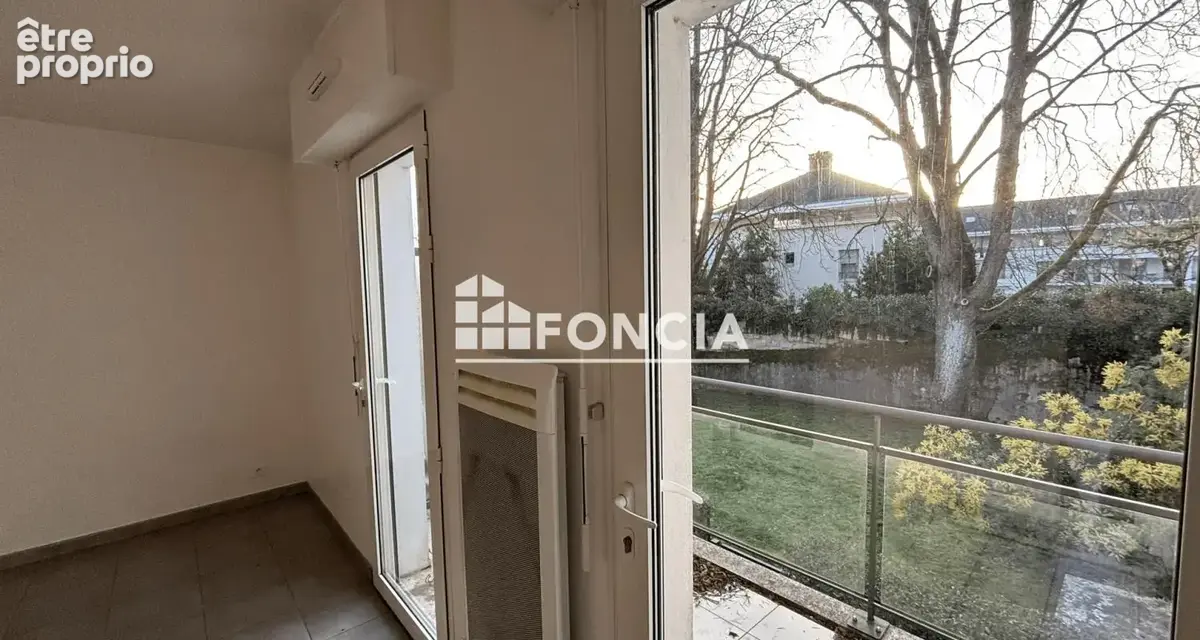 EXCLUSIVITÉ FONCIA  entre ÉDIT DE NANTES et LAMORICIÈRE : studio de 25,38 m2 avec grand balcon donnant sur jardin, idéalement si - photo 2