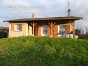 Maison à CURCIAT-DONGALON