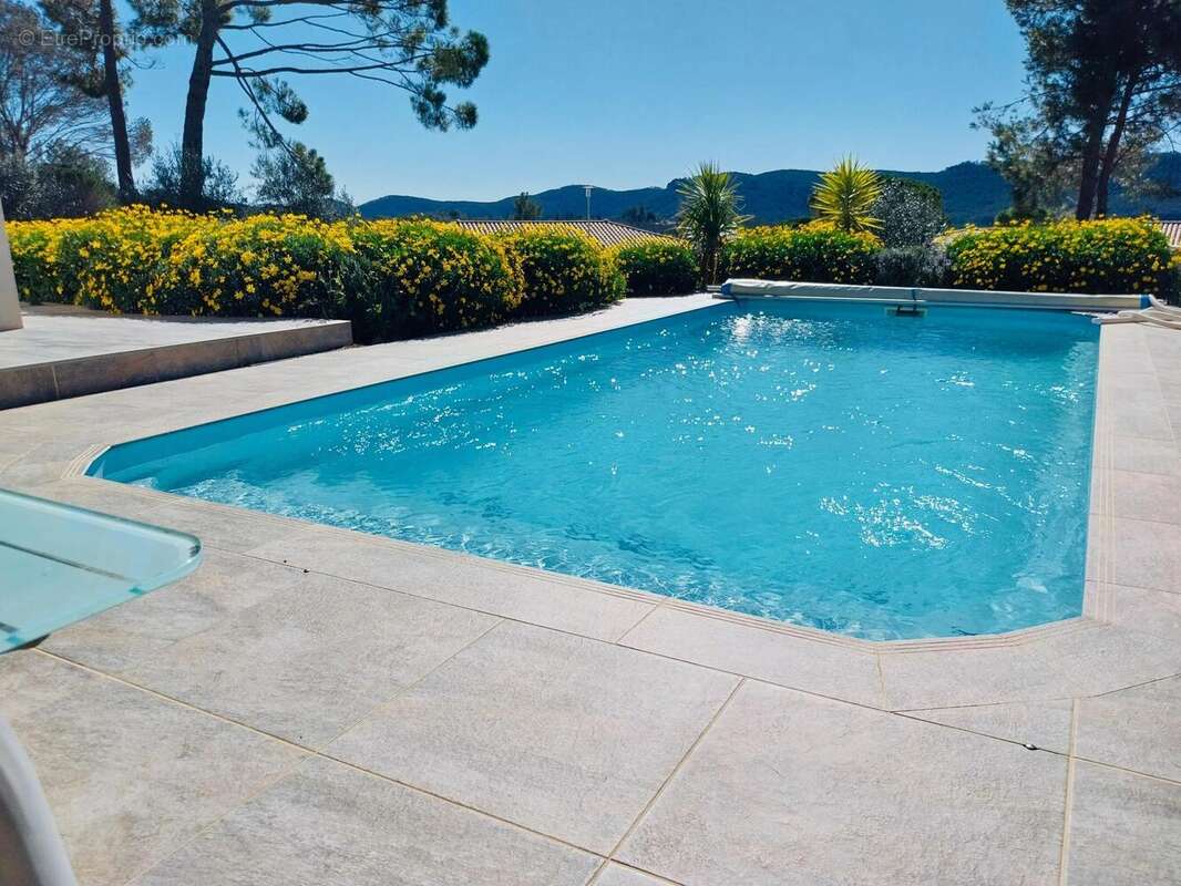 Photo 2 - Maison à BAGNOLS-EN-FORET