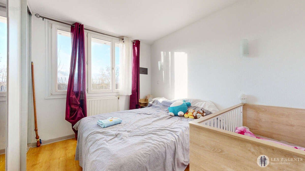 Appartement à SAINT-MARTIN-D'HERES
