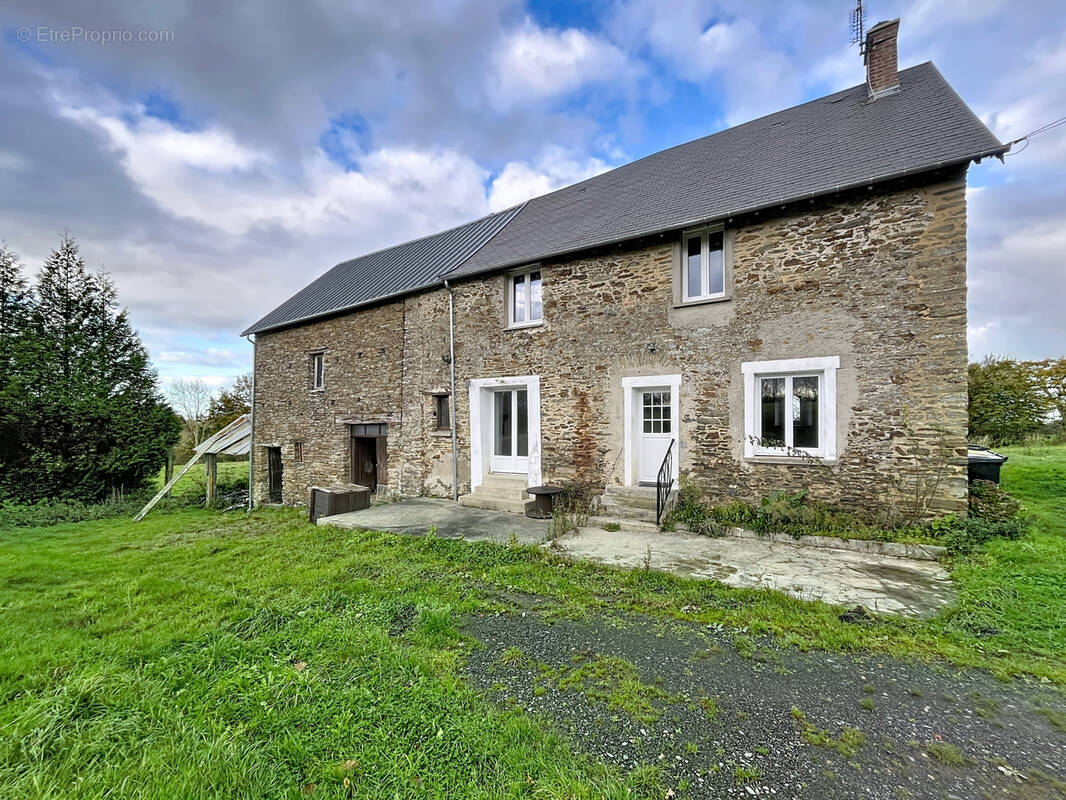 Maison à SAINT-GEORGES-MONTCOCQ