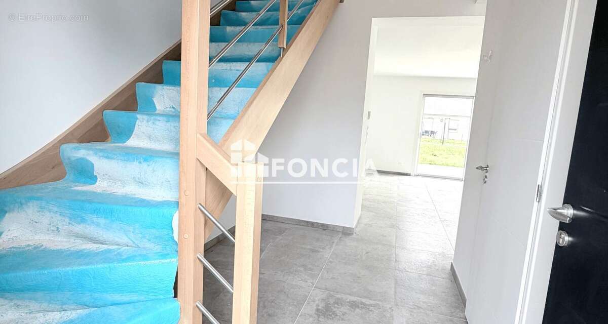 Maison neuve dans un lotissement à mettre à votre goût de 165.78m², 8 pièces, 6 chambres à La Flèche - photo 2