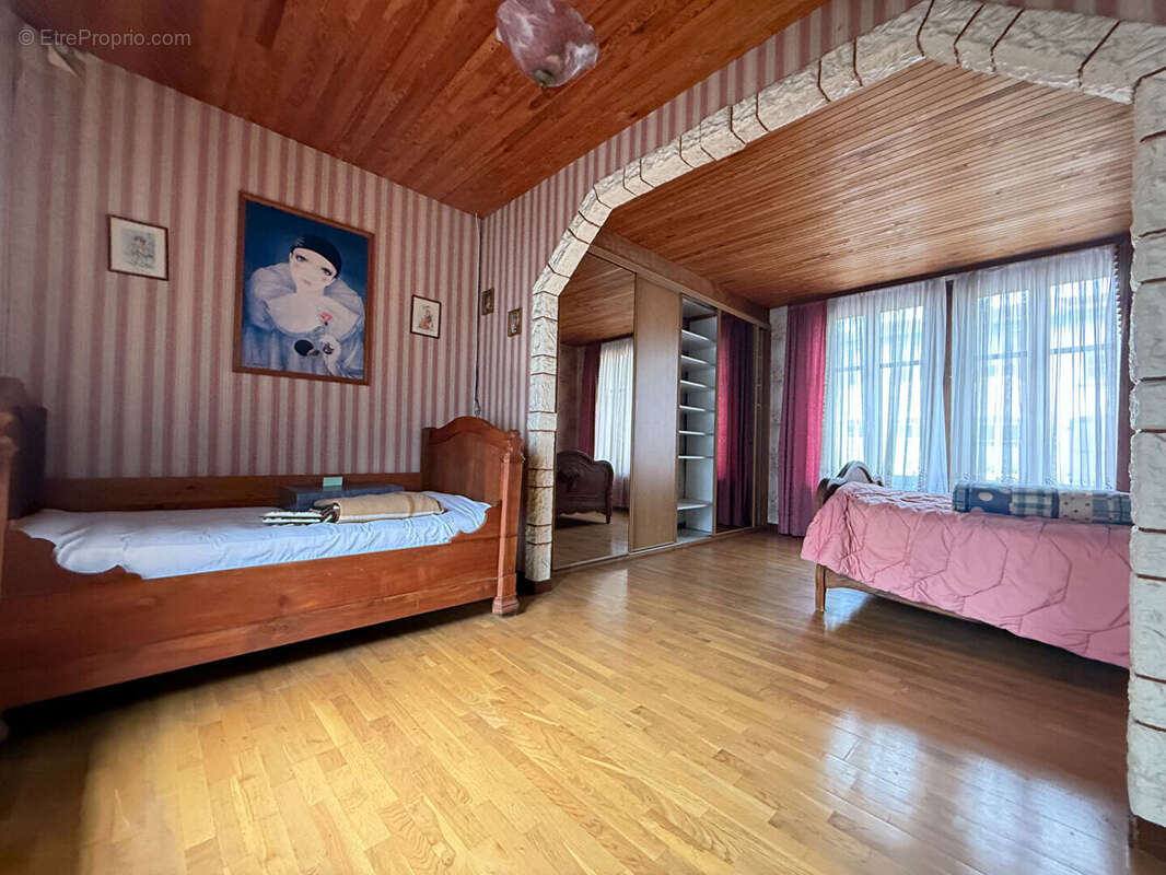 Maison à ROSIERES-AUX-SALINES