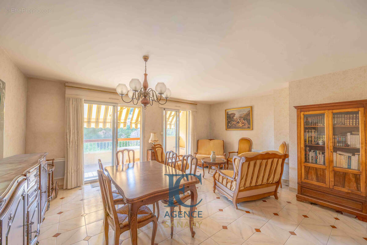 Appartement à SANARY-SUR-MER