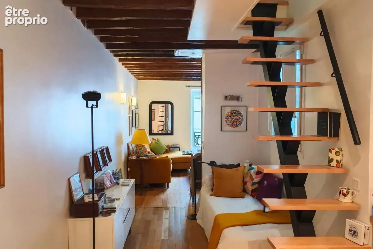 Paris 6e – Rue de Sèvres – Duplex de charme au dernier étage - photo 3